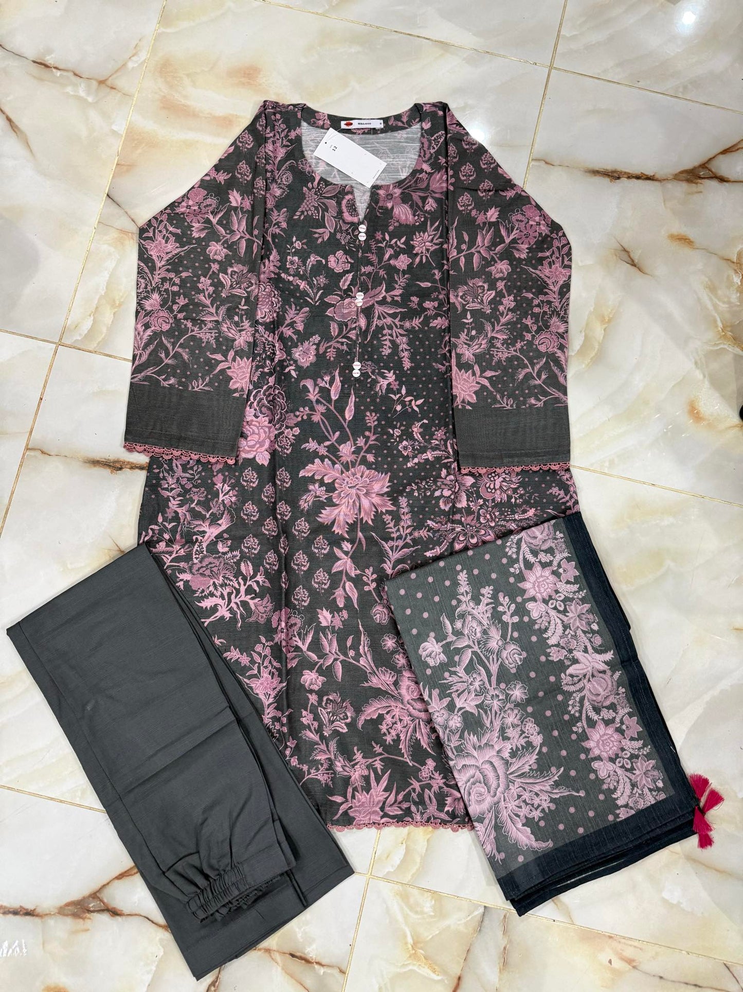 KHAADI KHADDAR 03 PC STITCH SUIT / DARK GREY