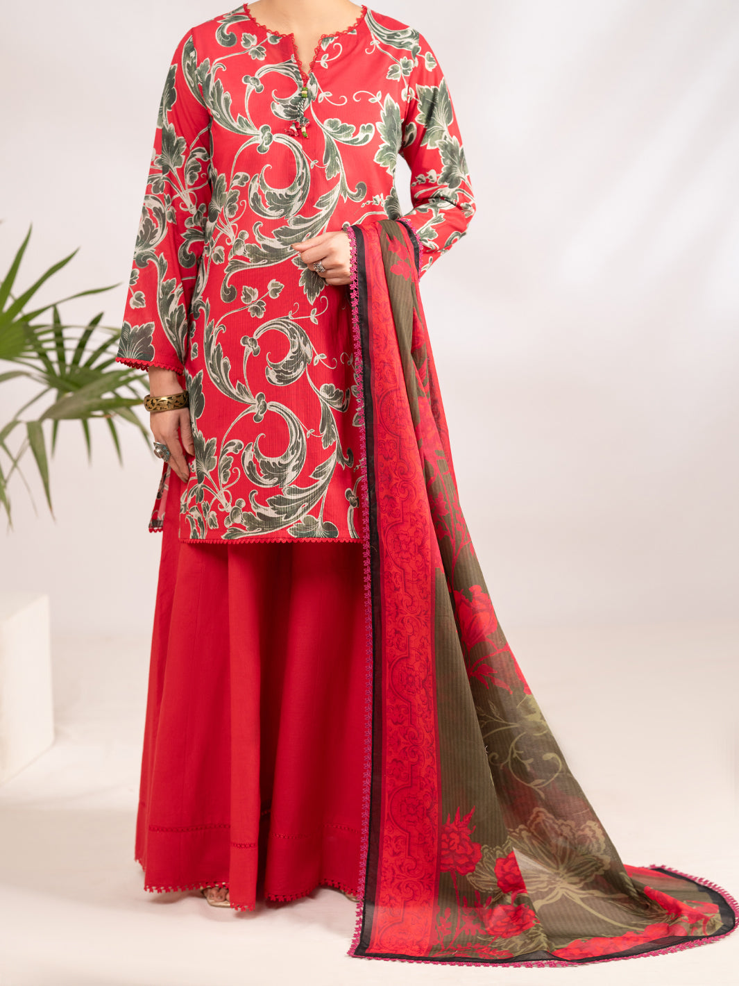 ALMIRAH LAWN 03 PC UNSTITCH SUIT / FUCHSIA -2393