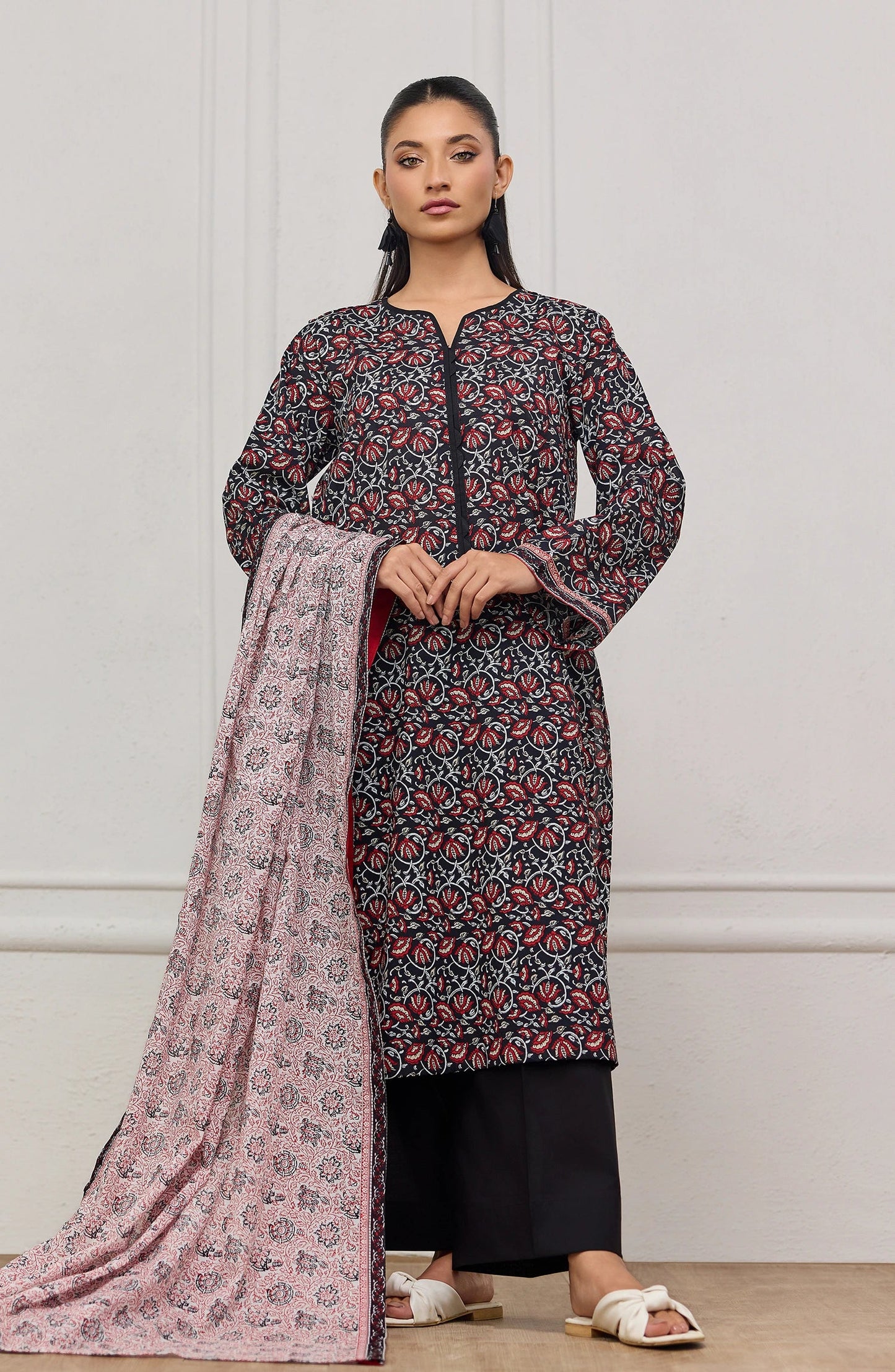 ORIENT LAWN 03 PC UNSTITCH SUIT / BLACK-20595