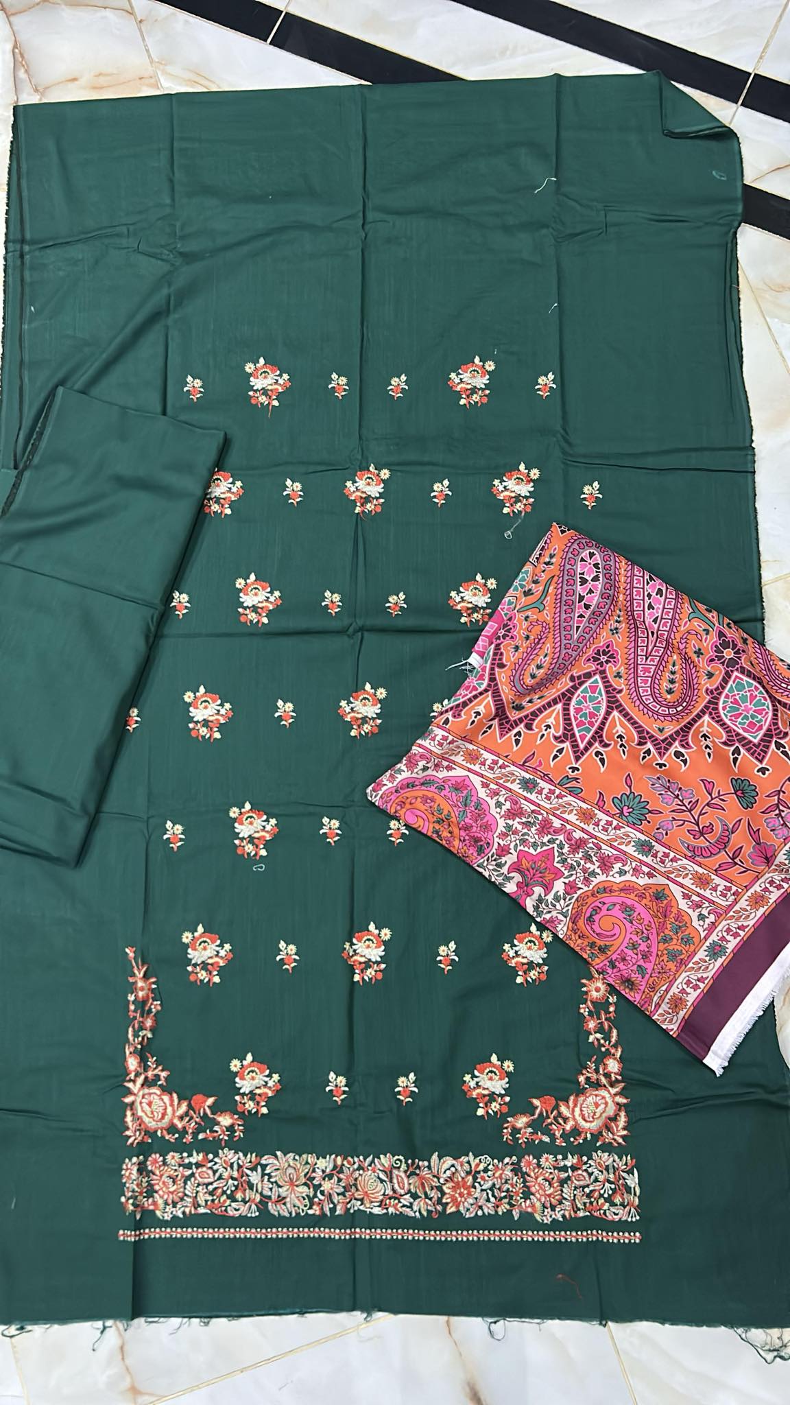 KHAADI 03 PC UNSTITCH SUIT / DARK GREEN