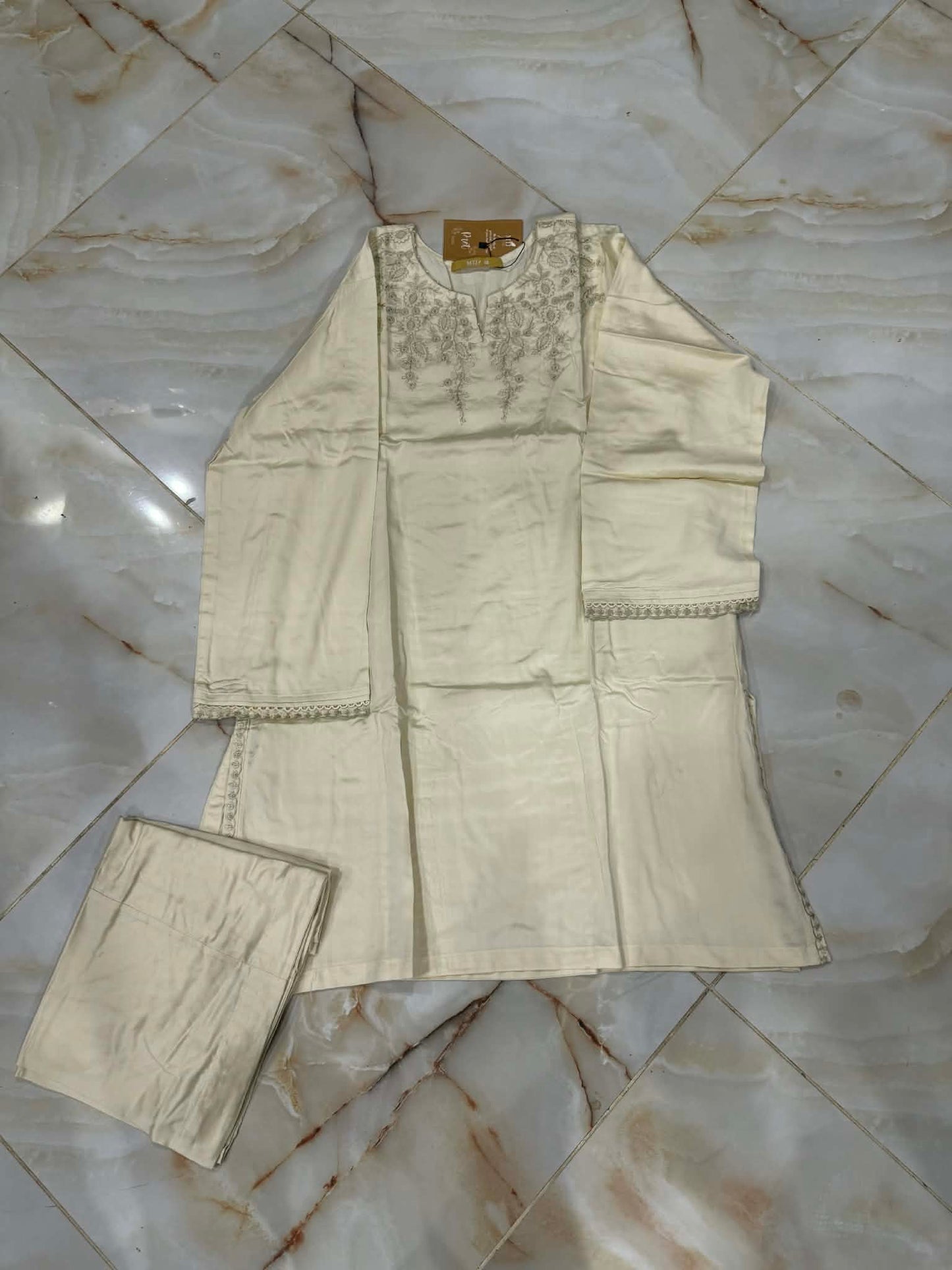 MTJ 02 PC STITCH SUIT / OFF WHITE -