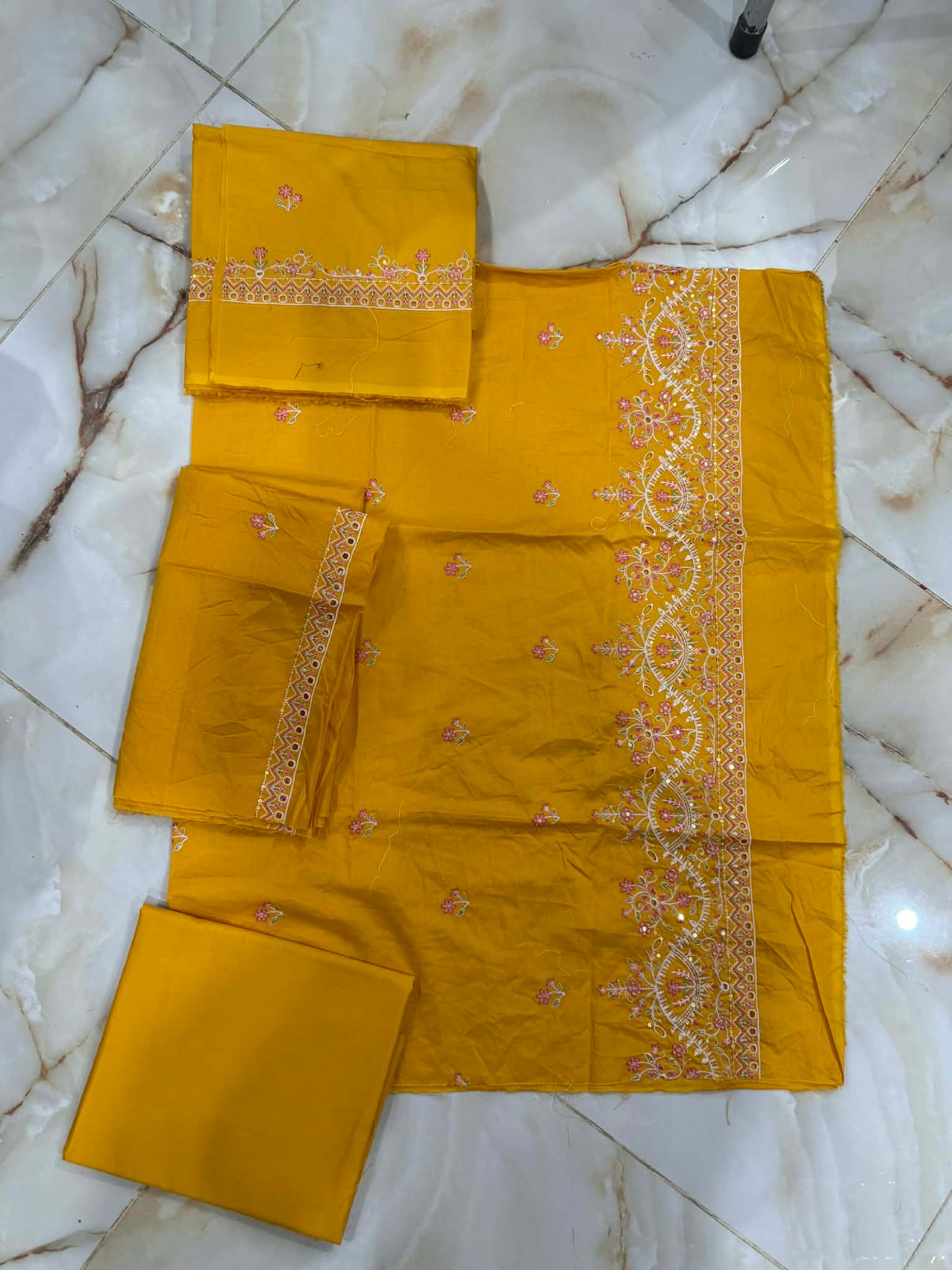 BONANZA 02 PC UNSTITCH SUIT / YELLOW