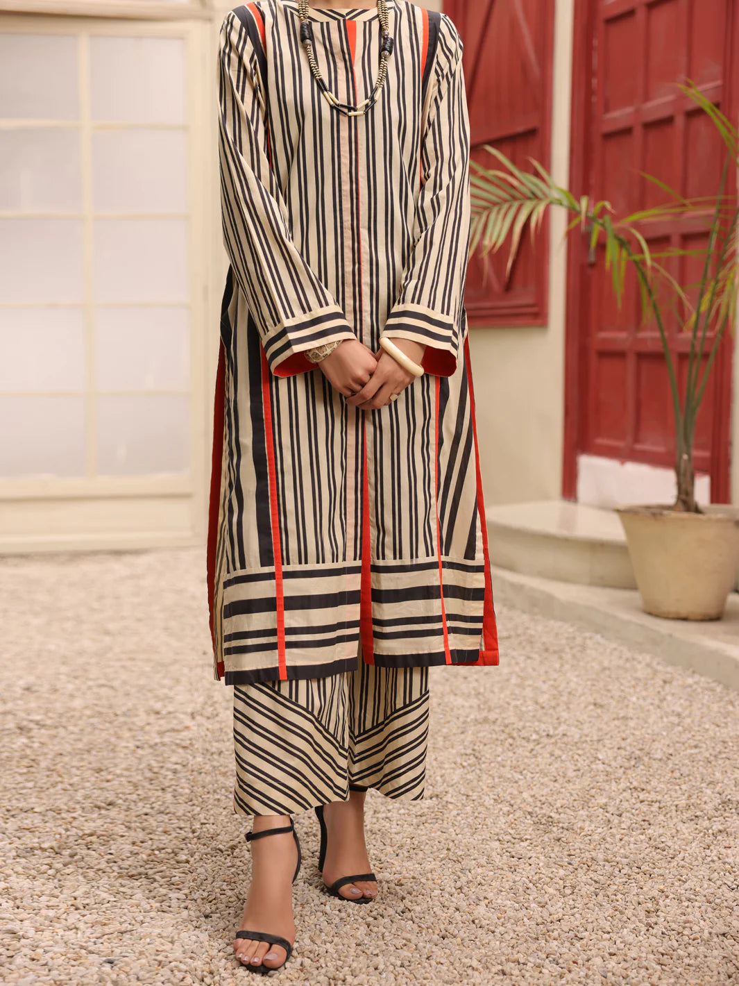 ALMIRA 02 PC STITCH