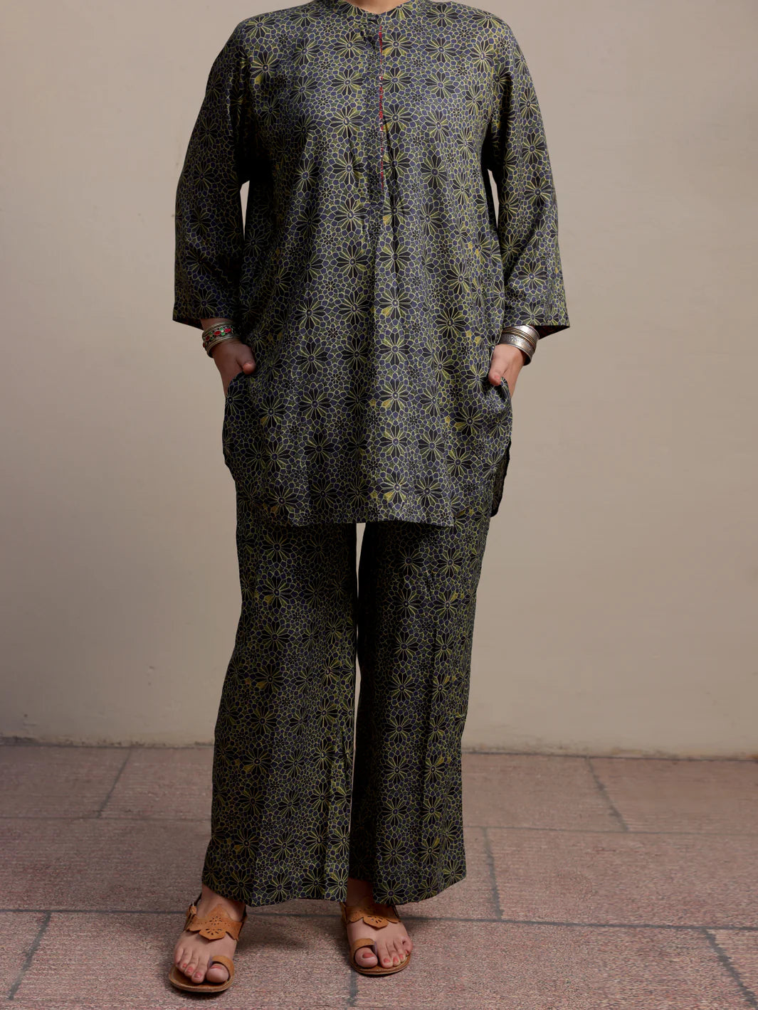 ALMIRA 02 PC STITCH