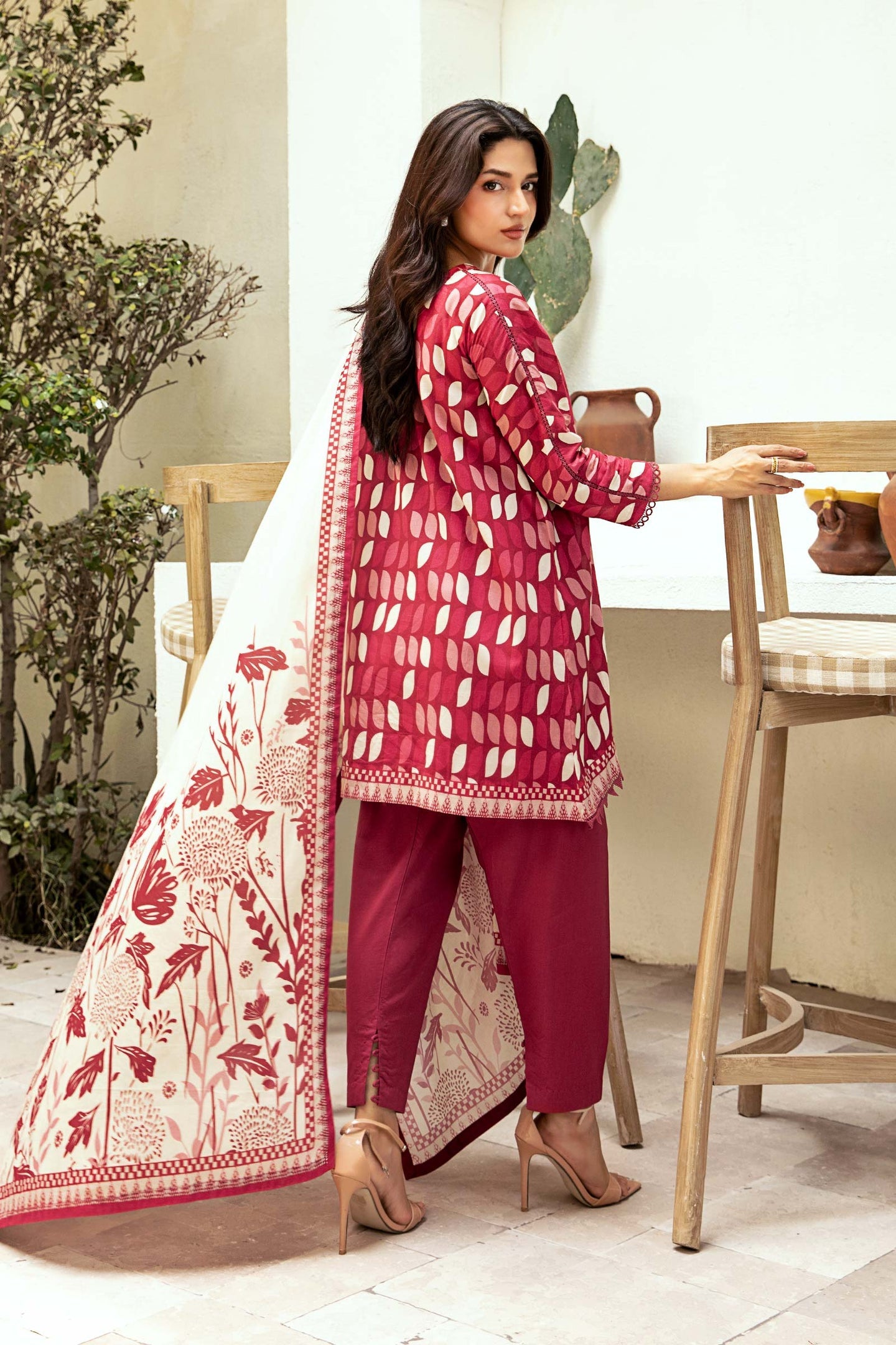 MARIA .B LAWN 03 PC UNSTITCH SUIT / MAROON -03