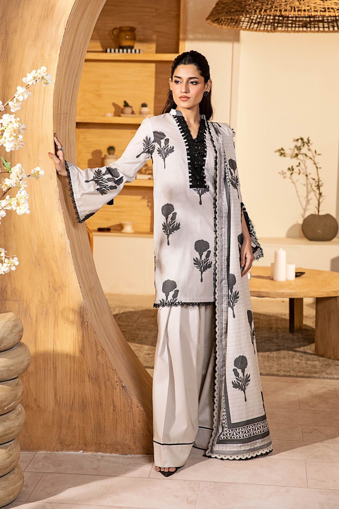 MARIA .B LAWN 03 PC UNSTITCH SUIT / BISCUT -10
