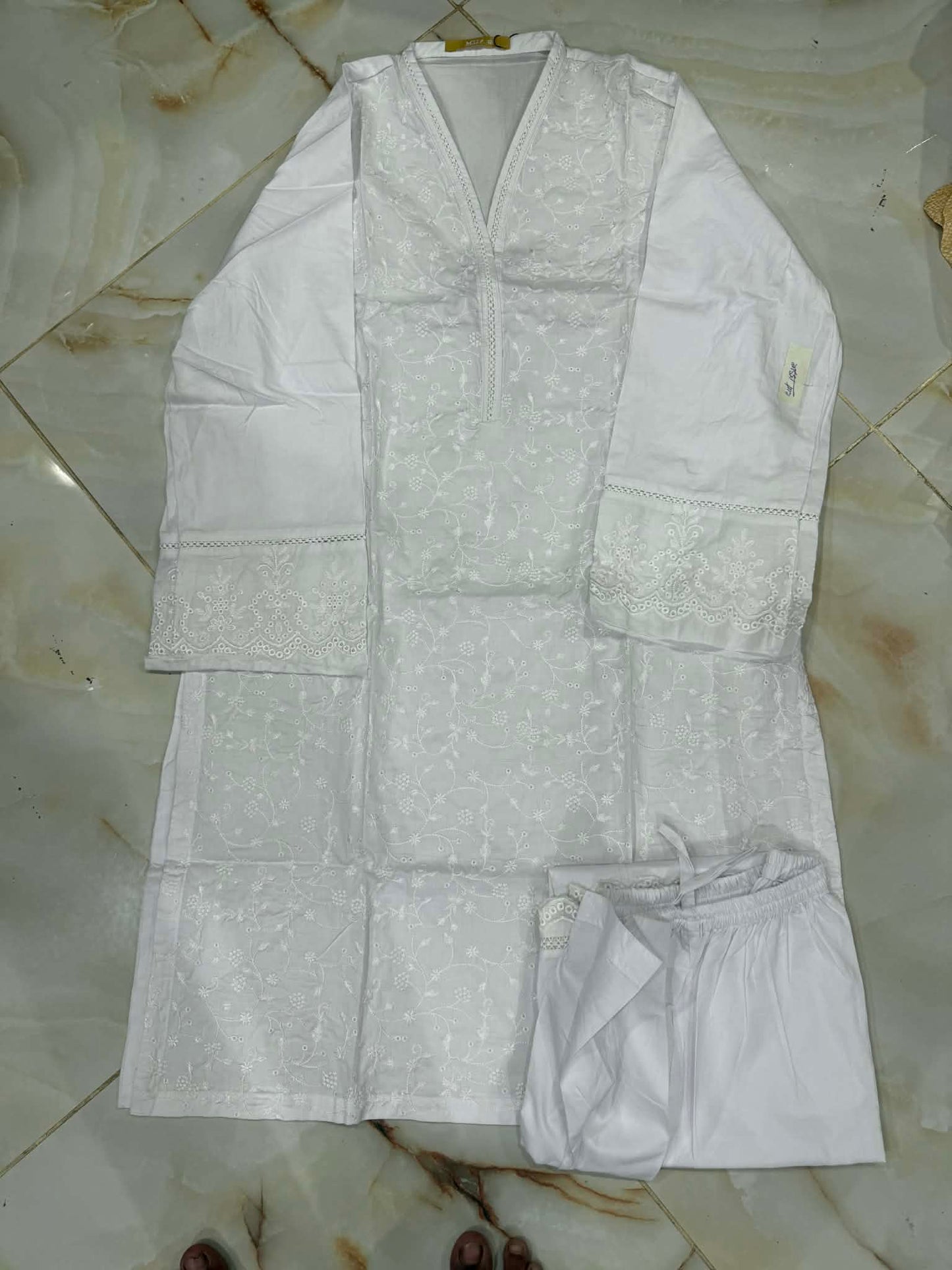 MTJ 02 PC STITCH SUIT / WHITE `
