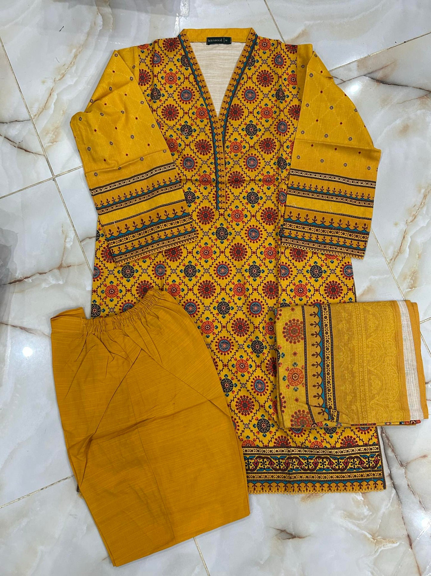 BIN SAEED 03 PC STITCH SUIT / YELLOW