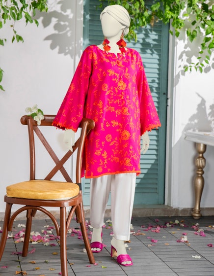 J. 01 PC STITCH KURTI / PINK TEXTURED EMBROIDERED