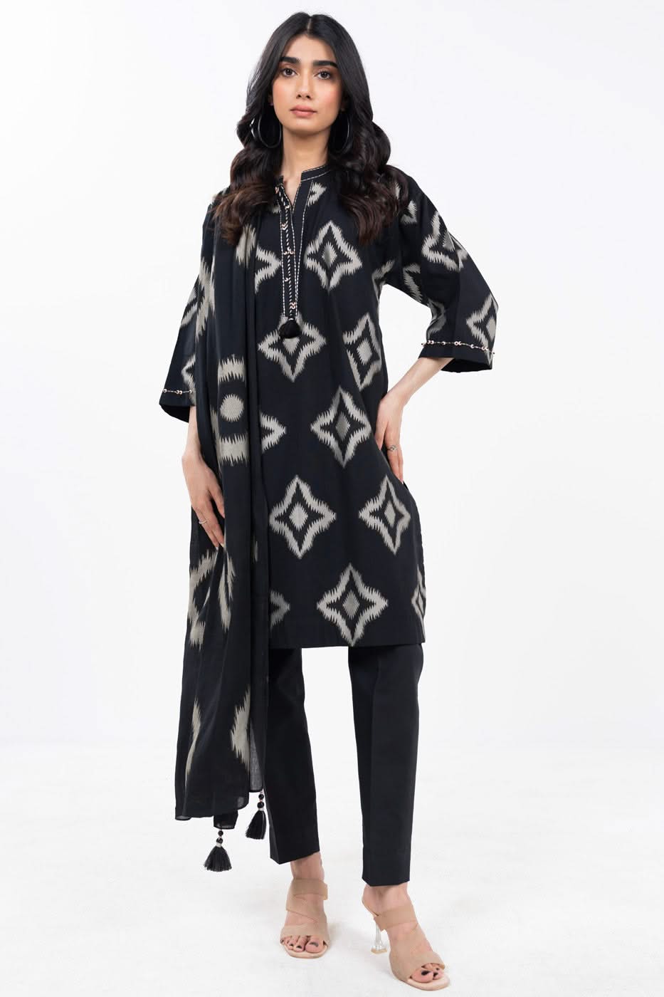 AL-KARAM Lawn 3pc Unstitch J-04-25-1-Black